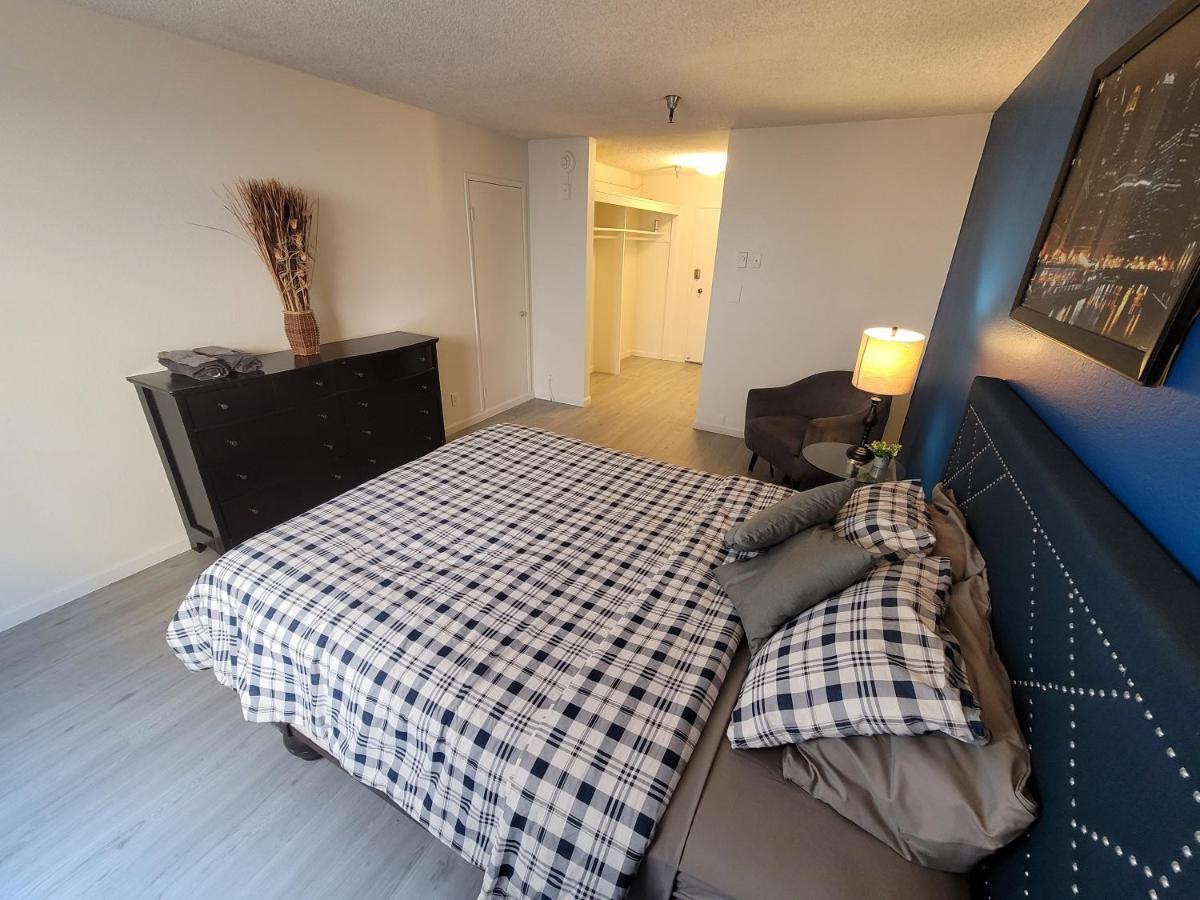 Deluxe Hotel Style Unit — Photos 1